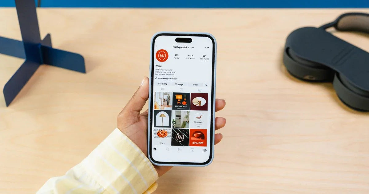 How to Create a Powerful Social Media Kit for Your Ecommerce Brand